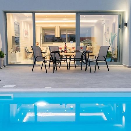 Villa Laide Karavados Luaran gambar